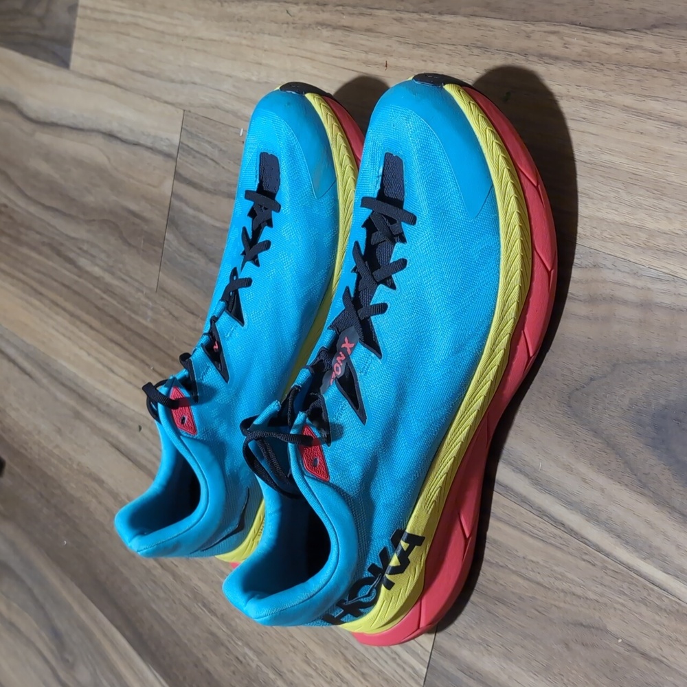 Hoka Tecton X